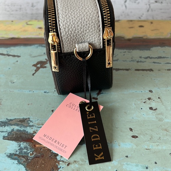 MODERNIST VEGAN LEATHER CROSSBODY - Picture 8 of 8